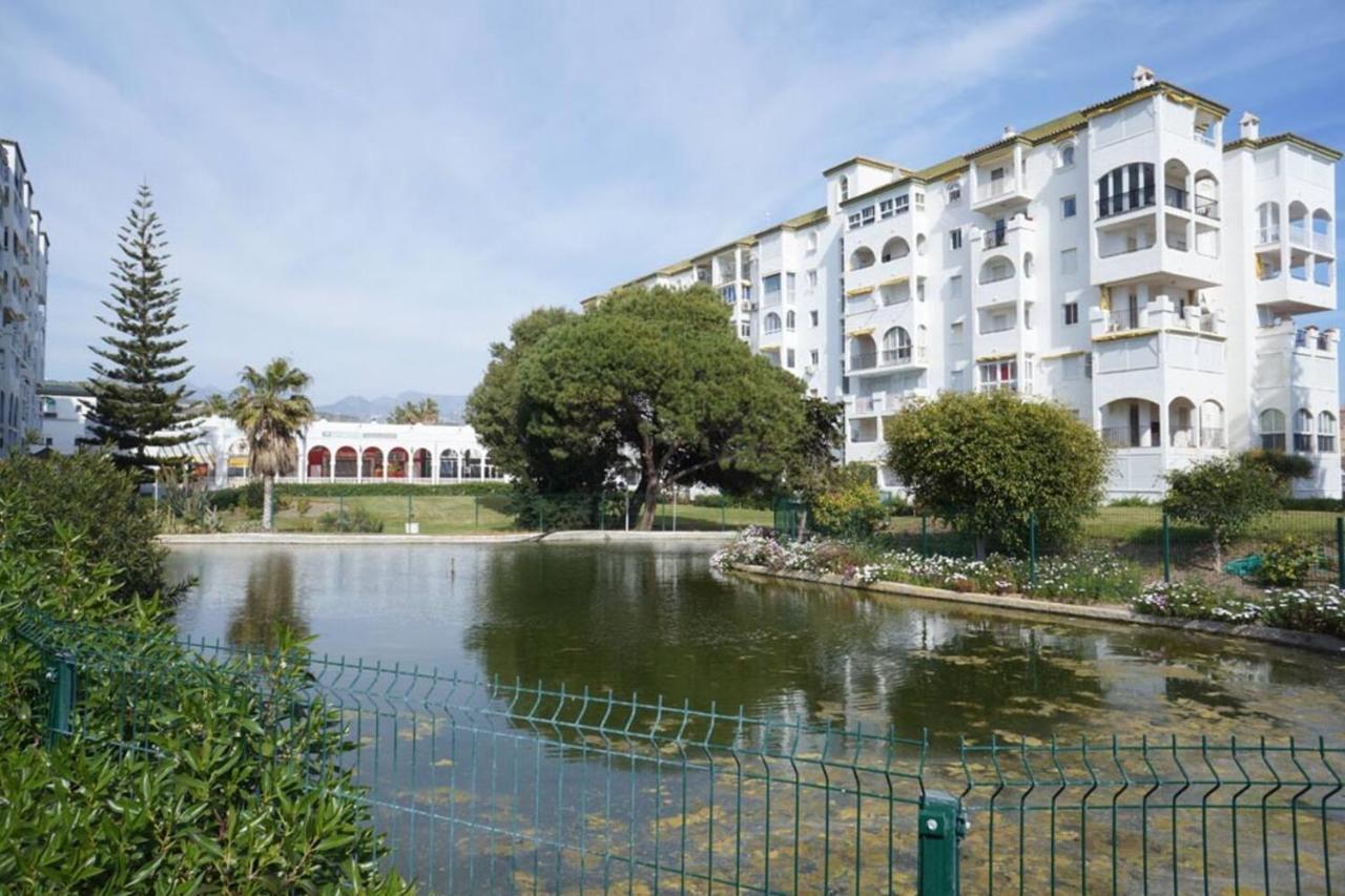 Laguna Beach Apartment Torrox Bagian luar foto